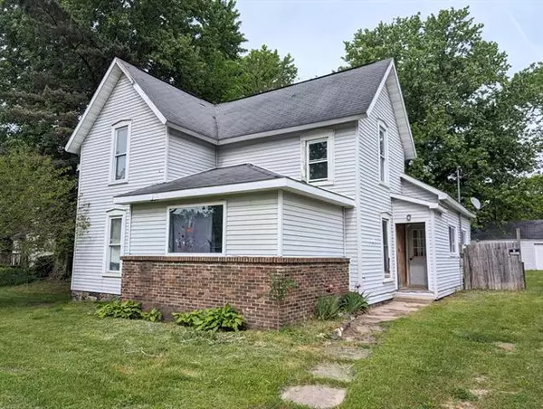 305 N Van Buren Street, Bloomingdale, MI 49026