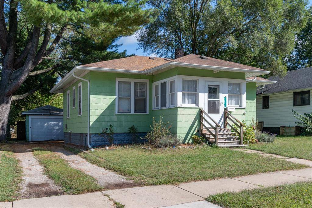 1073 Columbus Avenue, Benton Harbor, MI 49022