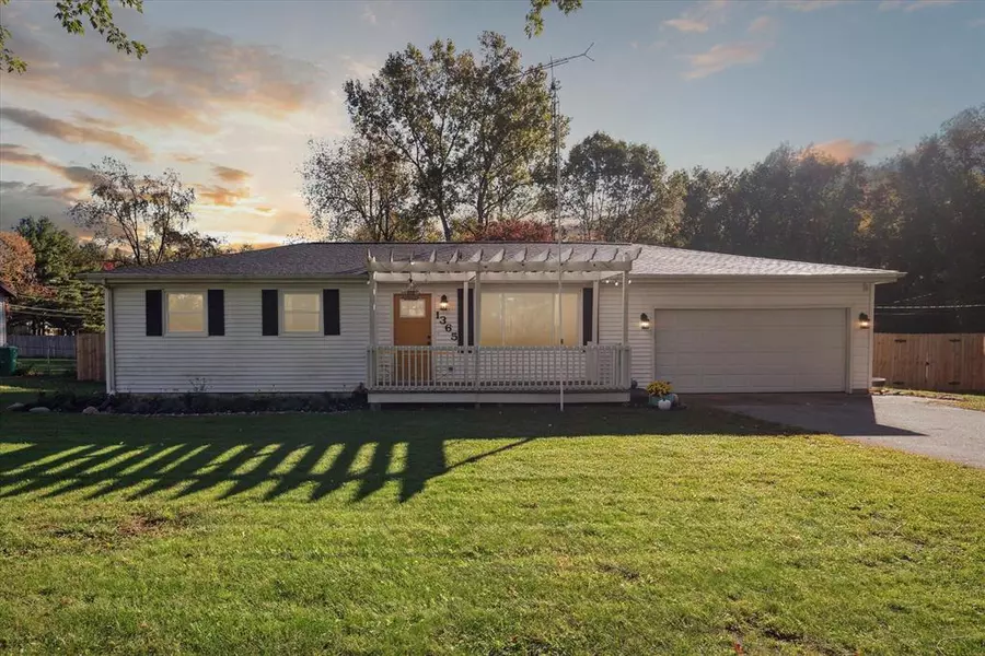1365 Huntly Road, Howard Twp, MI 49120