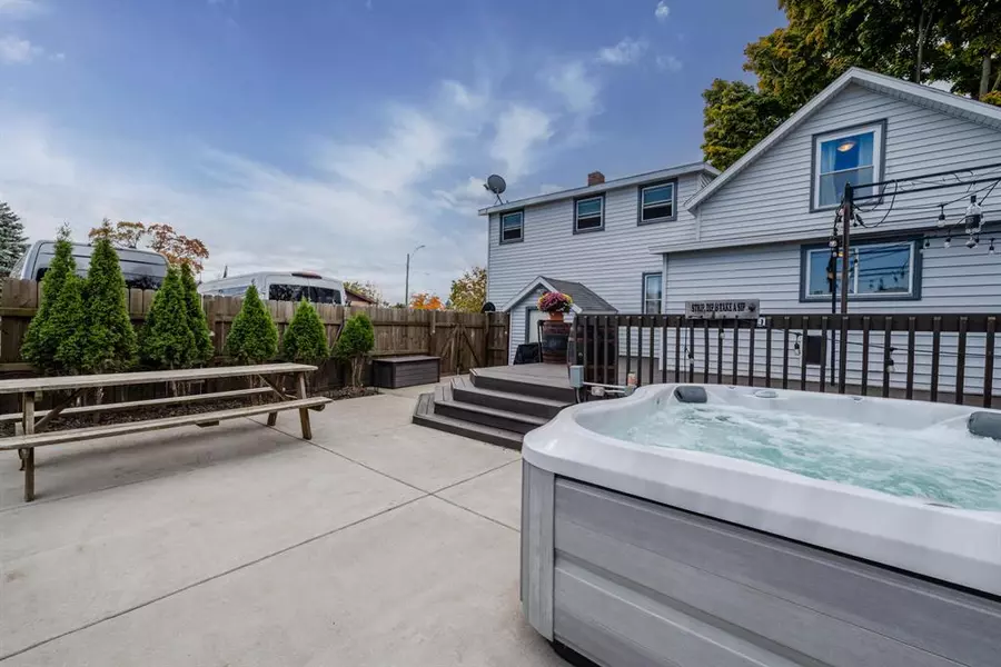 9015 2nd Street, Baroda Vlg, MI 49101