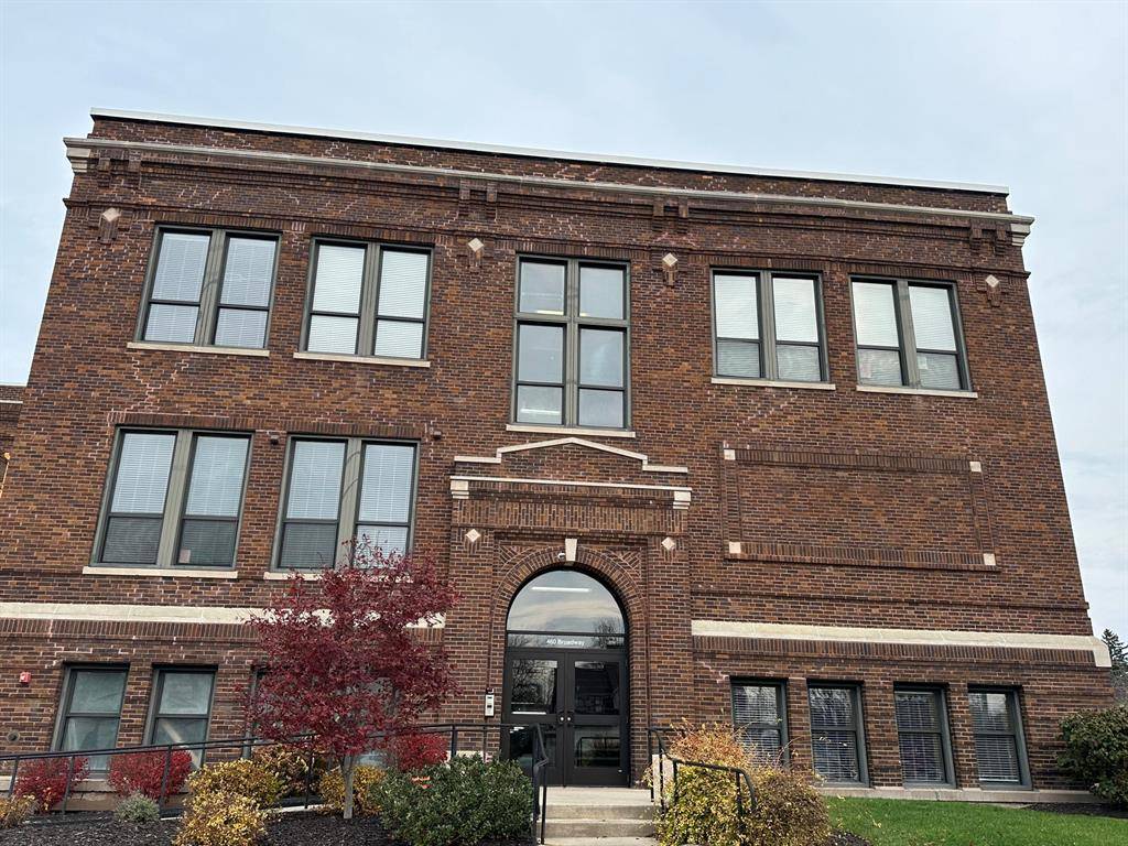 460 Broadway 201, South Haven, MI 49090