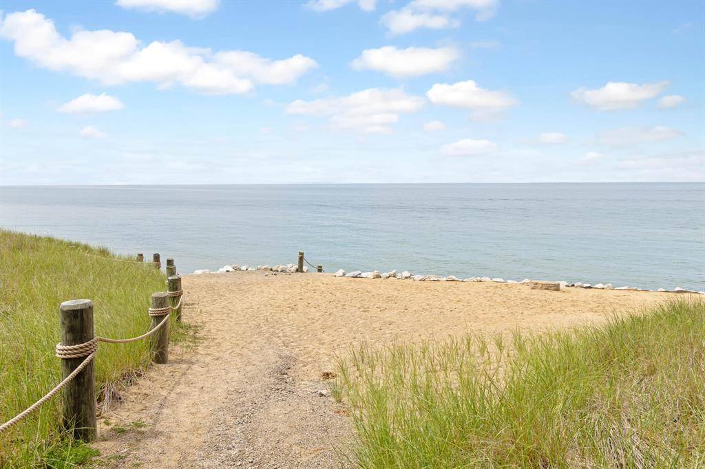 South Haven Twp, MI 49090,77370 Summers Gate Circle