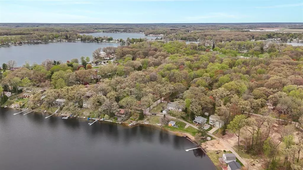 1 Forest Road, Silver Creek Twp, MI 49047