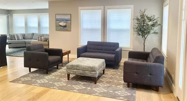 South Haven, MI 49090,43 N Shore Drive