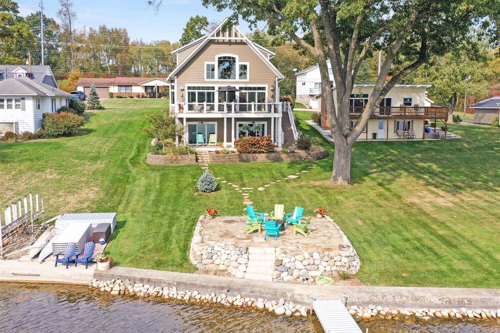 16419 Lakeview Drive, Penn Twp, MI 49095