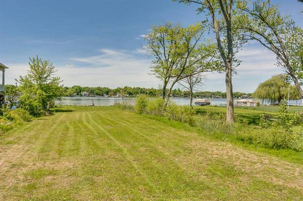 68770 S Shore Drive, Ontwa Twp, MI 49112