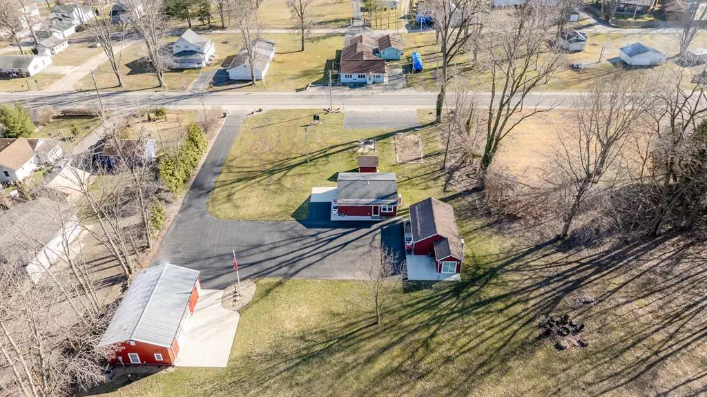 5566 Paw Paw Lake Road, Coloma, MI 49038