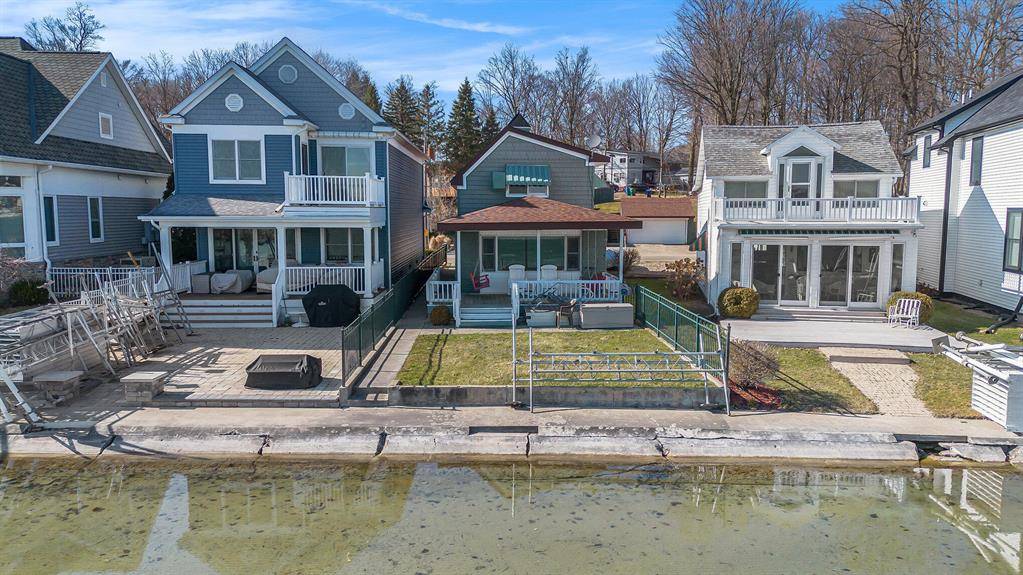 22175 Forest Hall Drive, Lagrange Twp, MI 49031