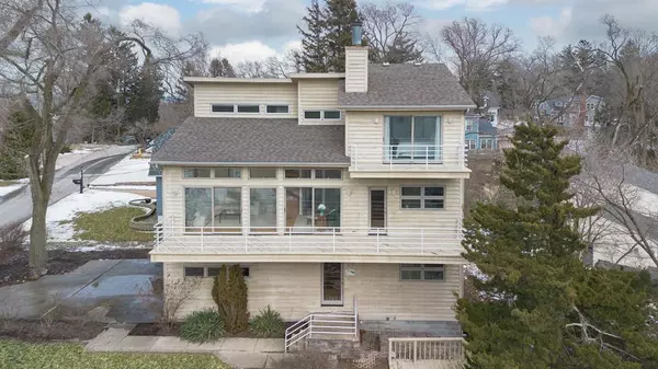 2019 Silvertip Lane, La Porte, IN 46360