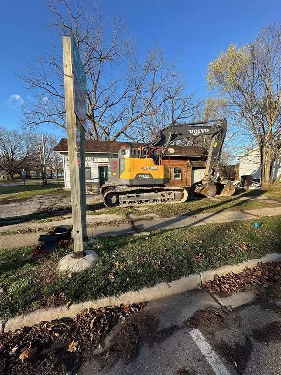 Edwardsburg Vlg, MI 49112,26828 W Main St