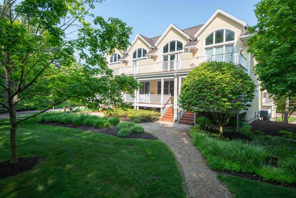 10571 Pinecone Trail, South Haven Twp, MI 49090
