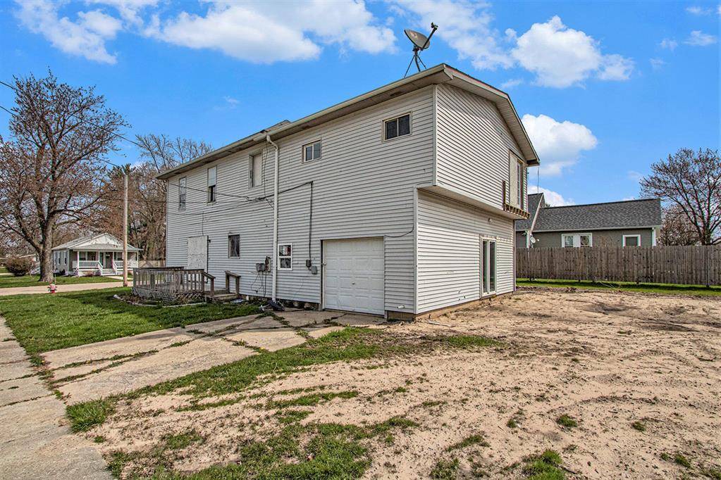 202 Poplar Street, Three Oaks Vlg, MI 49128