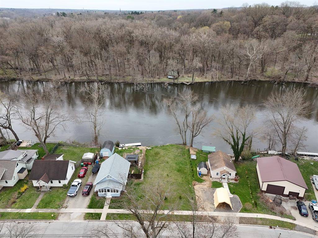 22 River Street, Niles, MI 49120