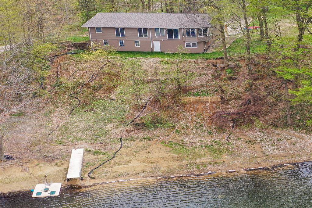 17690 Dutch Settlement Street, Penn Twp, MI 49095