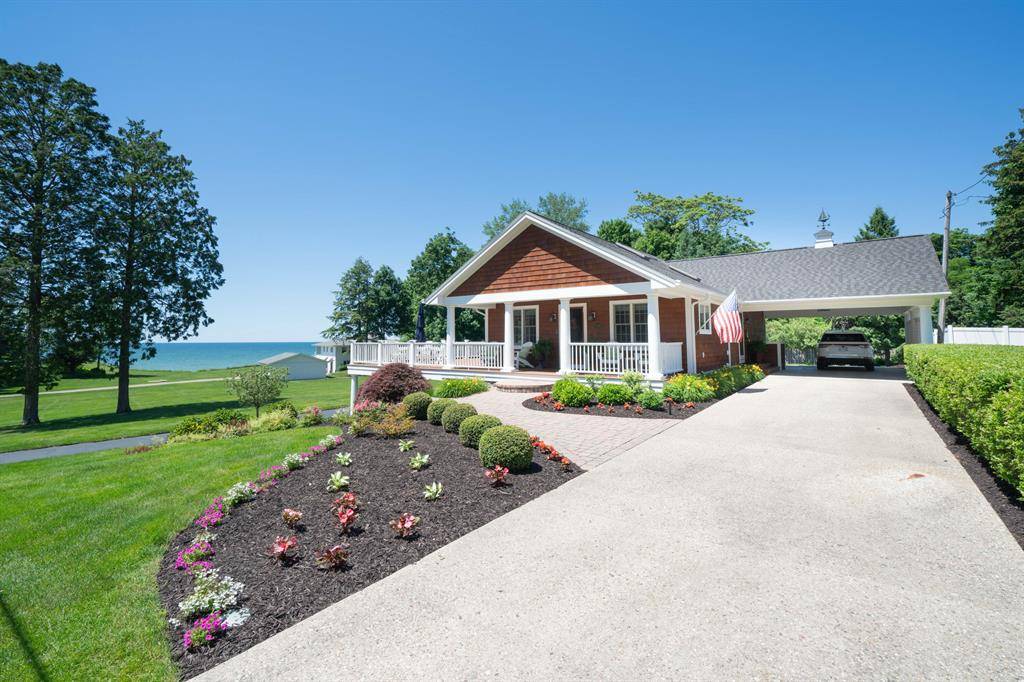 77102 Marwood Drive, South Haven Twp, MI 49090