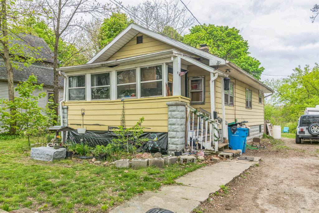 Dowagiac, MI 49047,526 S Front Street