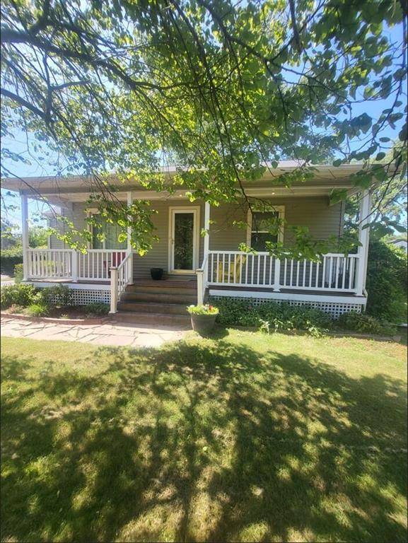 14840 Marquette Road, Chikaming Twp, MI 49116