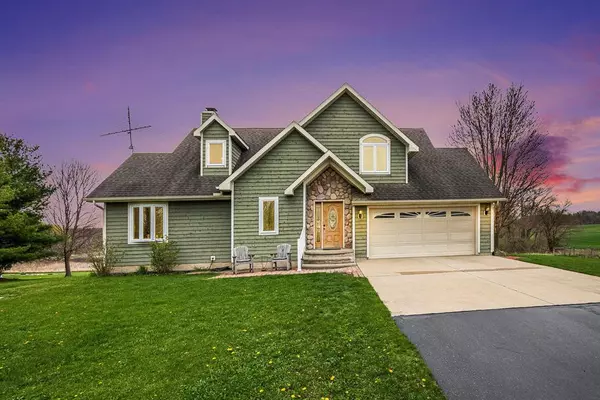 1908 Kaiser Road, Weesaw Twp, MI 49113