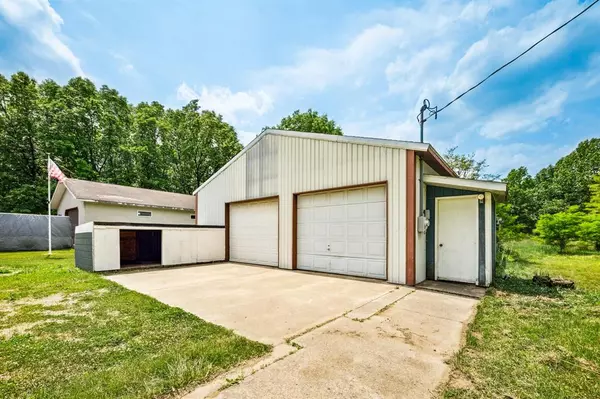 Silver Creek Twp, MI 49047,50902 Magician Lk Road