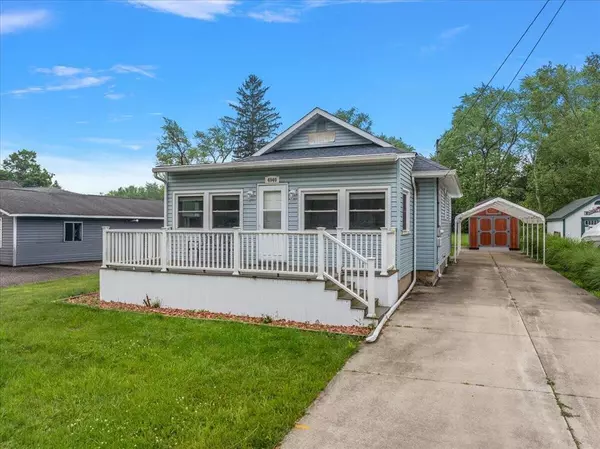 4940 Pottawatamie Path, Watervliet Twp, MI 49098
