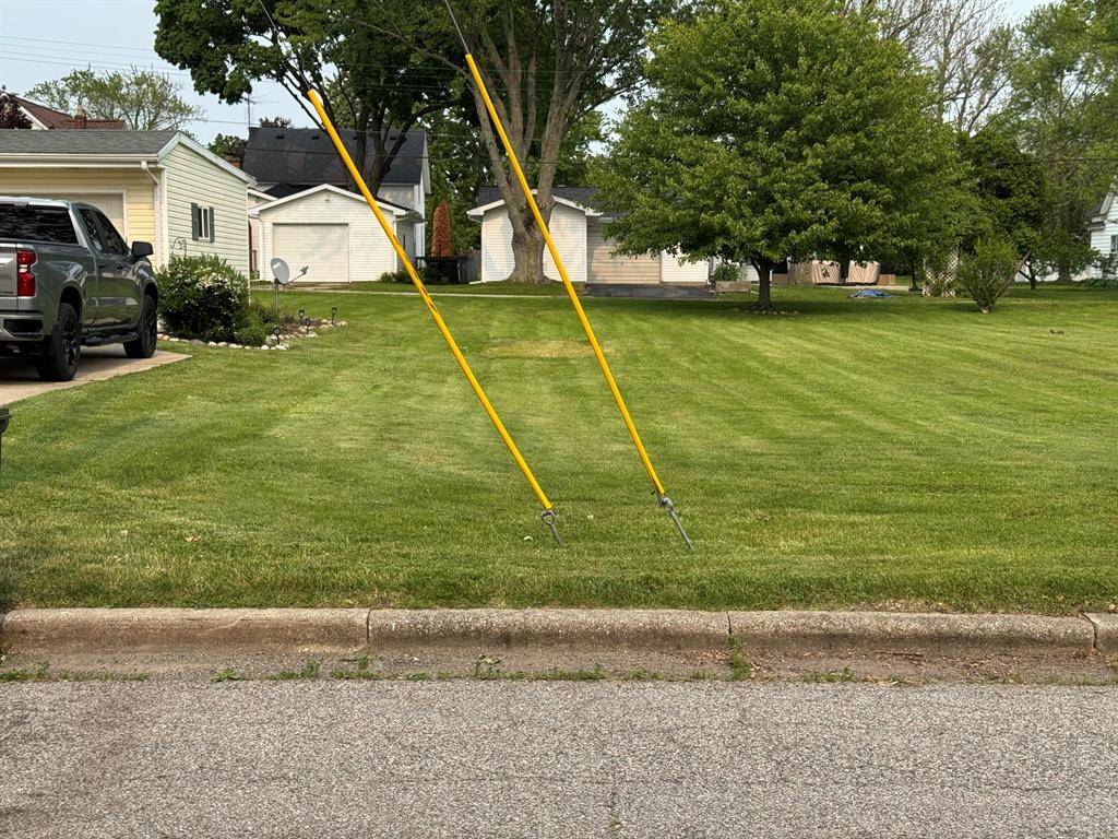 405 Sherwood Avenue, Three Oaks Vlg, MI 49128