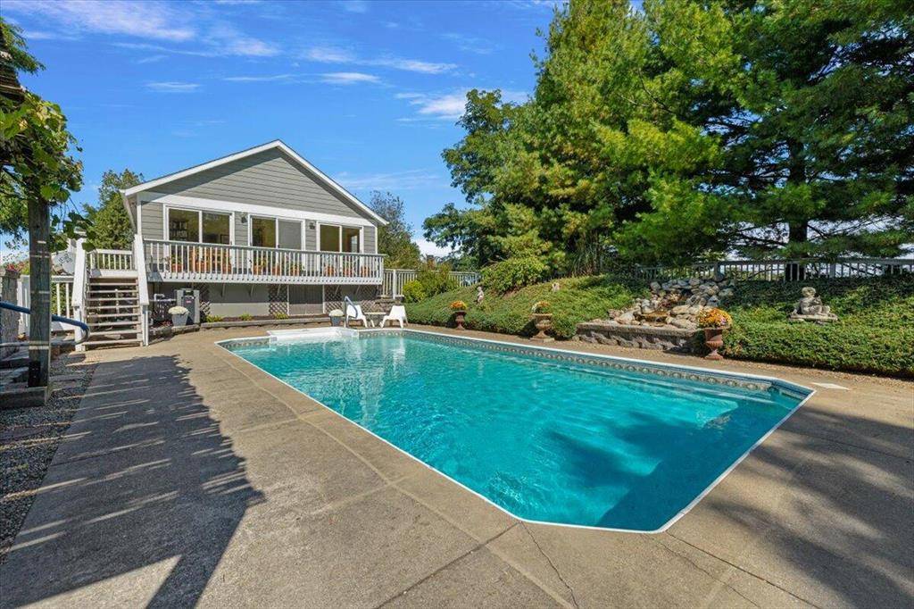 19196 Cleveland Avenue, Galien Twp, MI 49113