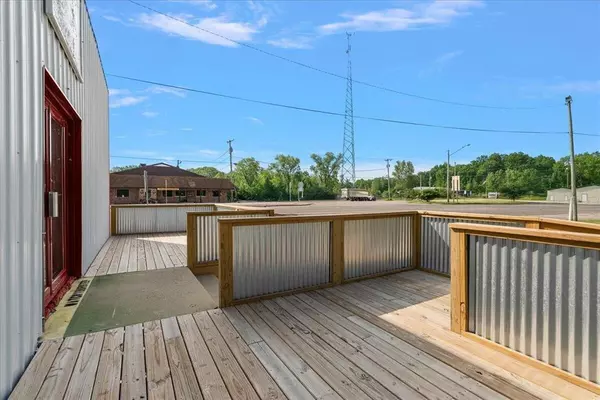 New Buffalo Twp, MI 49117,17648 US-12