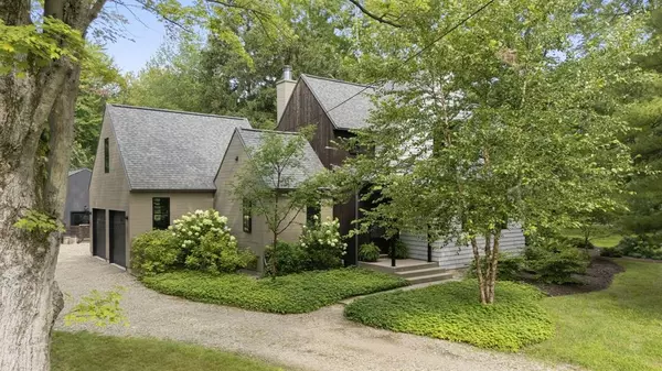 9435 Community Hall Road, New Buffalo Twp, MI 49129