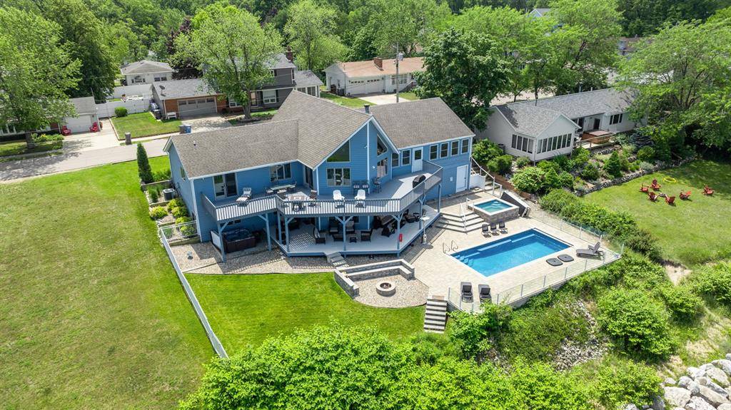 1406 Shore Drive, New Buffalo Twp, MI 49117