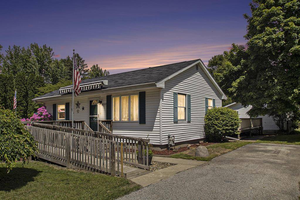 68149 Lawndale Street, Ontwa Twp, MI 49112