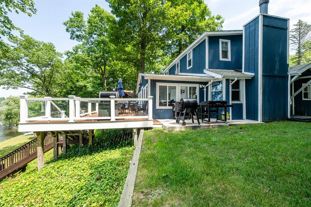 5680 Woodland Avenue, Watervliet Twp, MI 49098