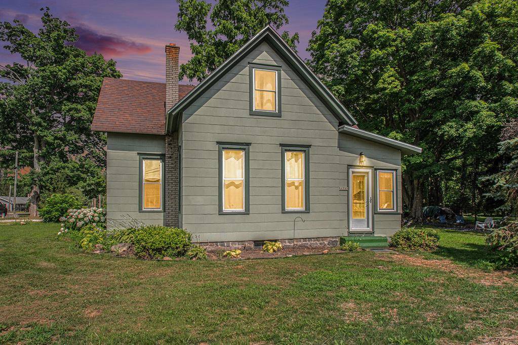 68799 Cass, Edwardsburg Vlg, MI 49112