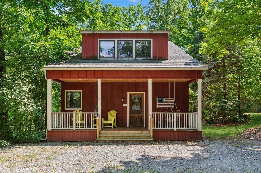 9 Orchard Lane, Weesaw Twp, MI 49107