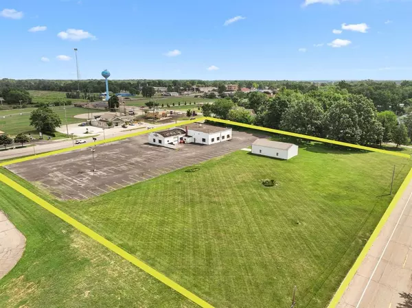6736 US-12, Berrien Twp, MI 49128