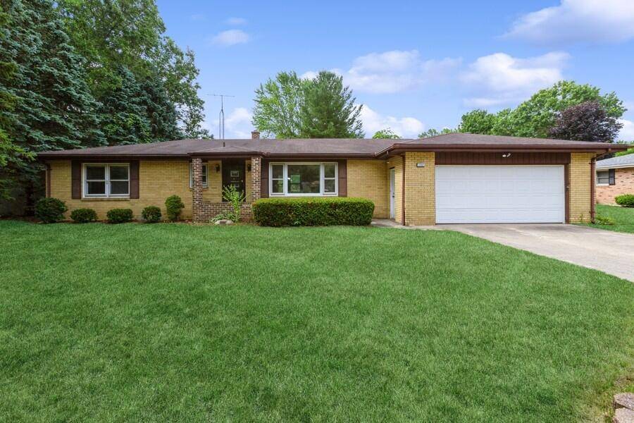 1732 Nash Drive, St. Joseph Twp, MI 49085