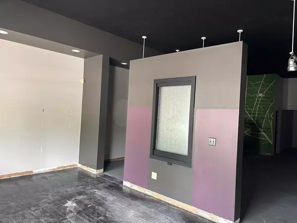 St. Joseph, MI 49085,439 Upton Drive 6