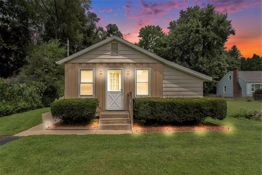 2427 Yankee Street, Howard Twp, MI 49120