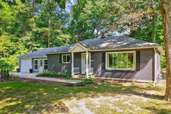 Saugatuck Twp, MI 49408,2450 Blue Star Highway