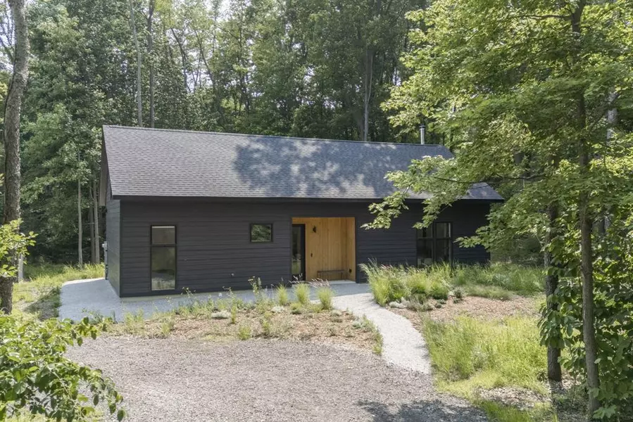 6832 Holloway Drive, Chikaming Twp, MI 49125