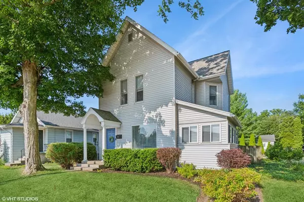 2412 Niles Avenue, St. Joseph, MI 49085