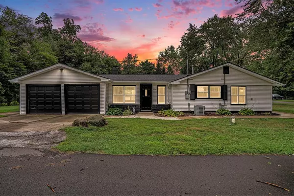61189 Lenawee Road, Penn Twp, MI 49031