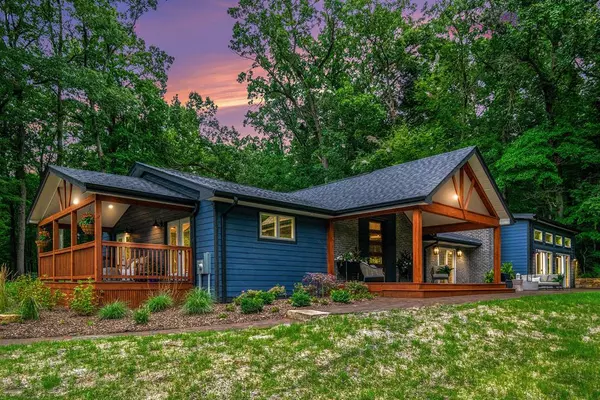 9325 Matthews Road, Chikaming Twp, MI 49129