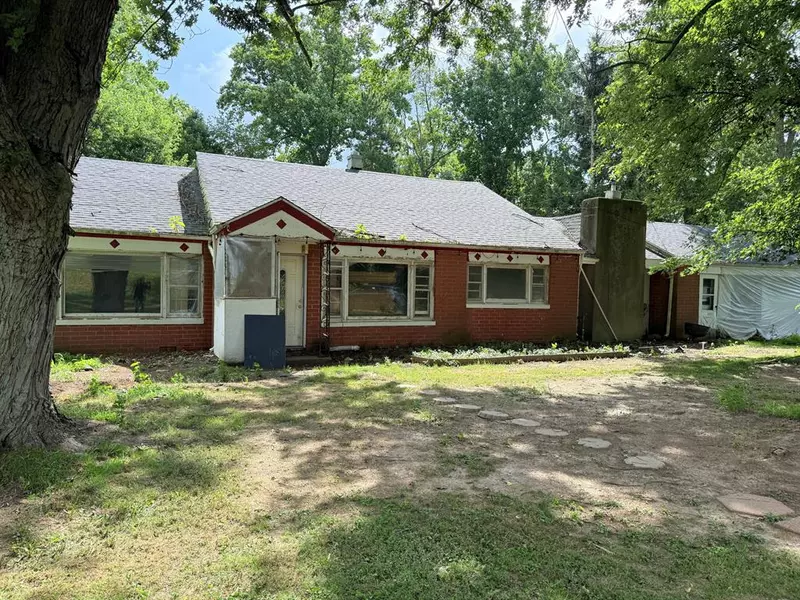 2411 Creek Road, Niles Twp, MI 49120