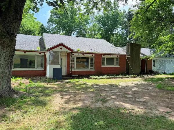 2411 Creek Road, Niles Twp, MI 49120