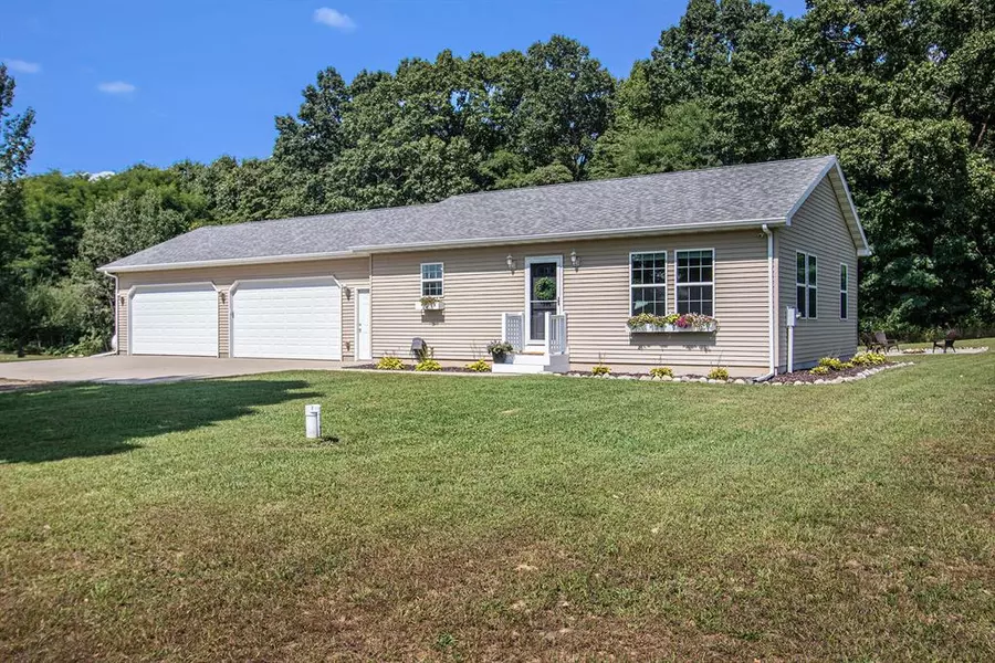 46412 County Road 374, Lawrence Twp, MI 49079