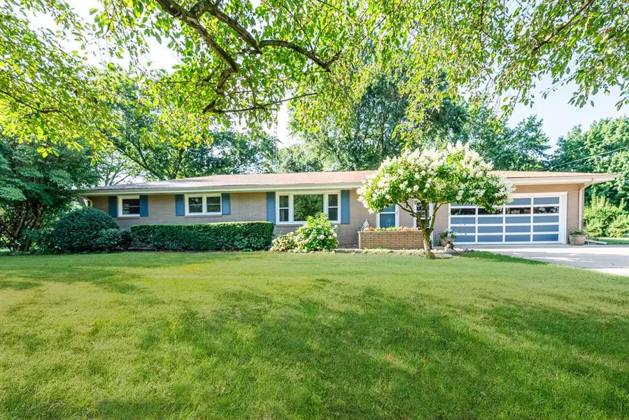 290 Yellow Creek Drive, Royalton Twp, MI 49085