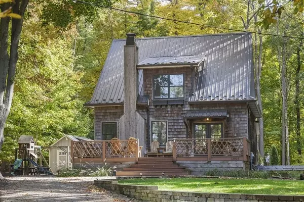 13823 Suns End, Chikaming Twp, MI 49115