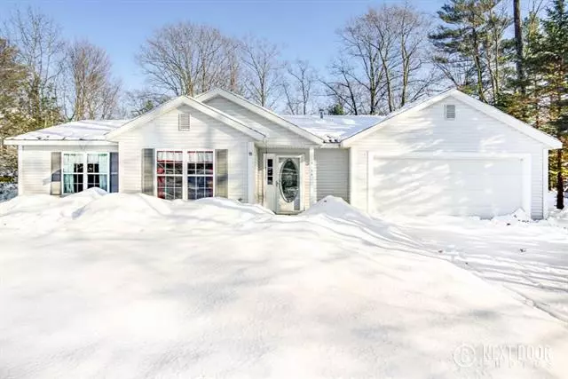 Spring Lake Twp, MI 49456,19136 Pine Grove Court