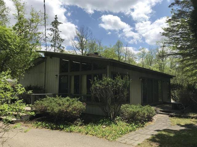 Douglas Vllg, MI 49406,3057 Peach Street