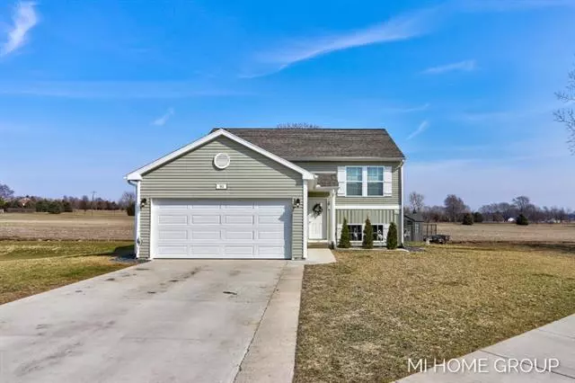 94 Sweet Meadows Drive, Kent City, MI 49330